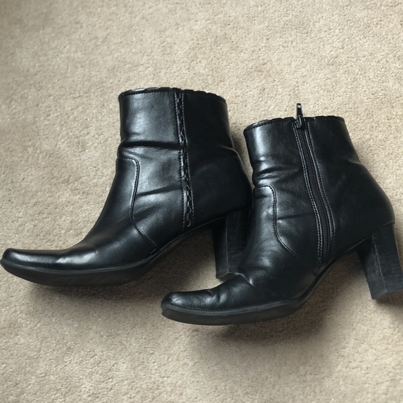 Black heeled boots with inner zip - Picture 6 of 6